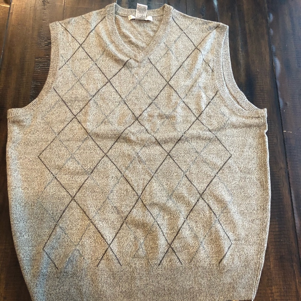 Sweater Vest in Excellent Shape